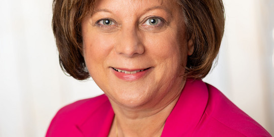 Bettina von Döllen im Porträt